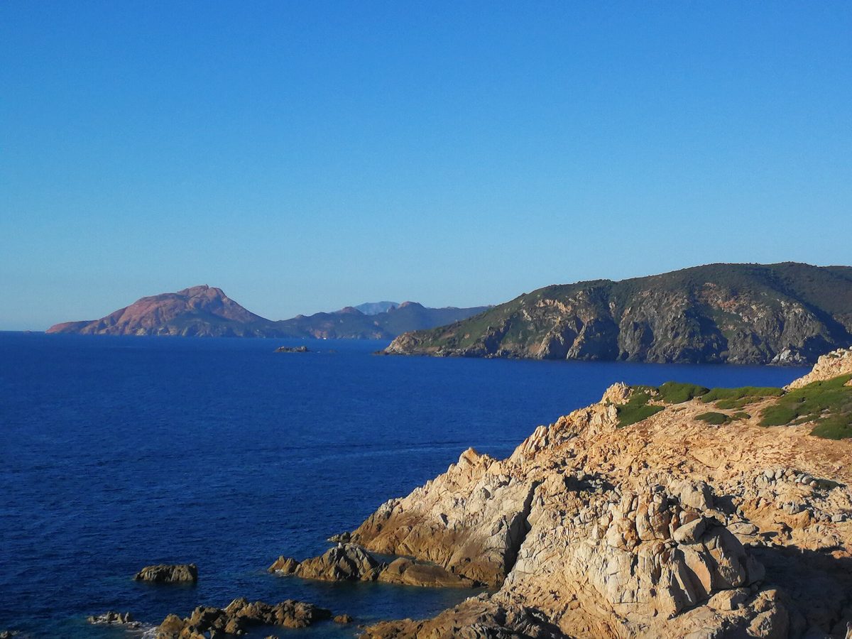 L'anse de Chiuni, vaste plage de sable au nord de Cargèse